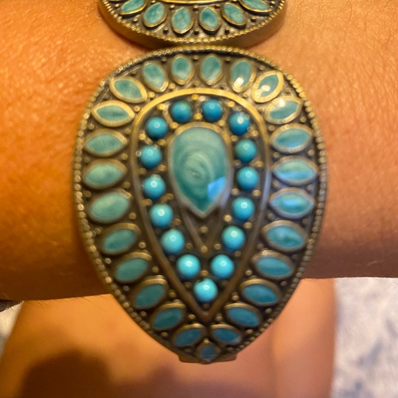 Turquoise and gold cuff - Picture 2 of 5